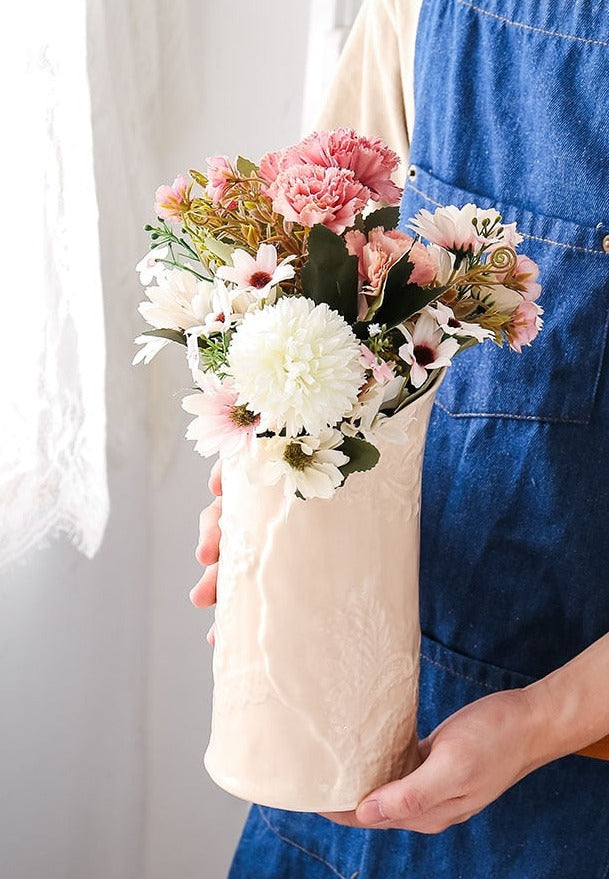 Dombornyomott őszibarack váza