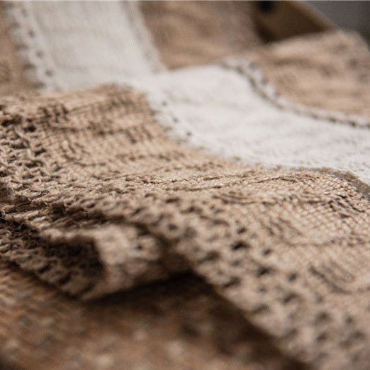 Camino De Mesa Línea Marrón