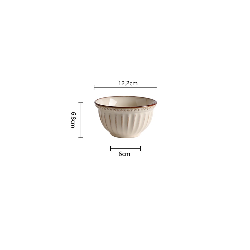Tigelas de café cremoso para jantar