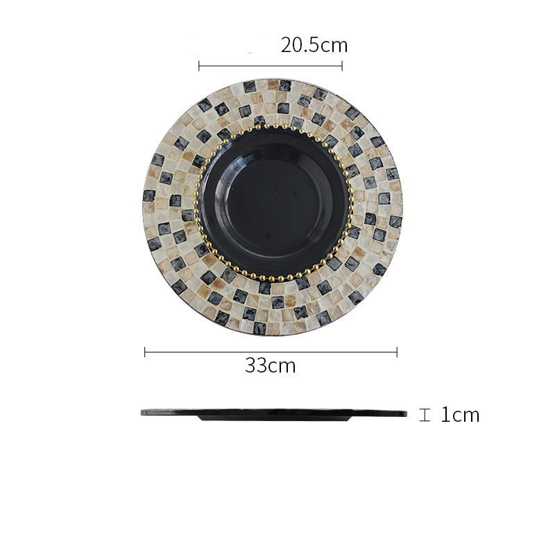 Черна карирана златна перла под плочи