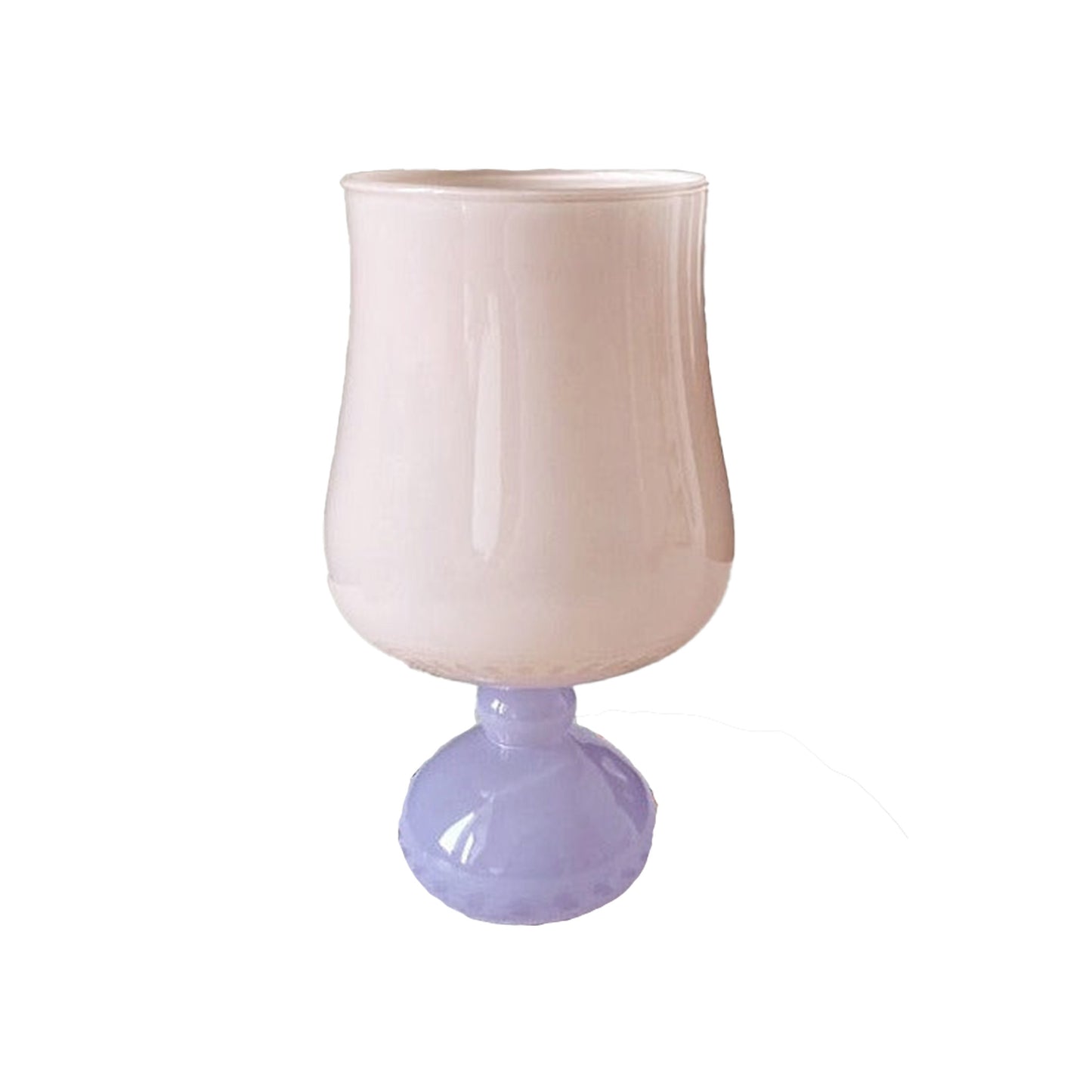 Copo de vidro rosa pastel