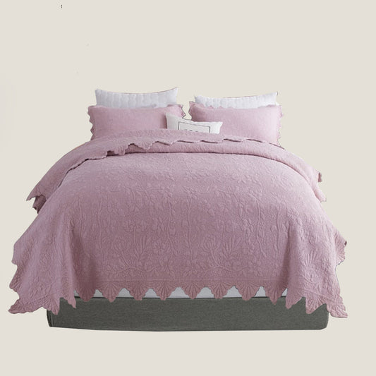 طقم مفرش سرير مطرز باللون الوردي