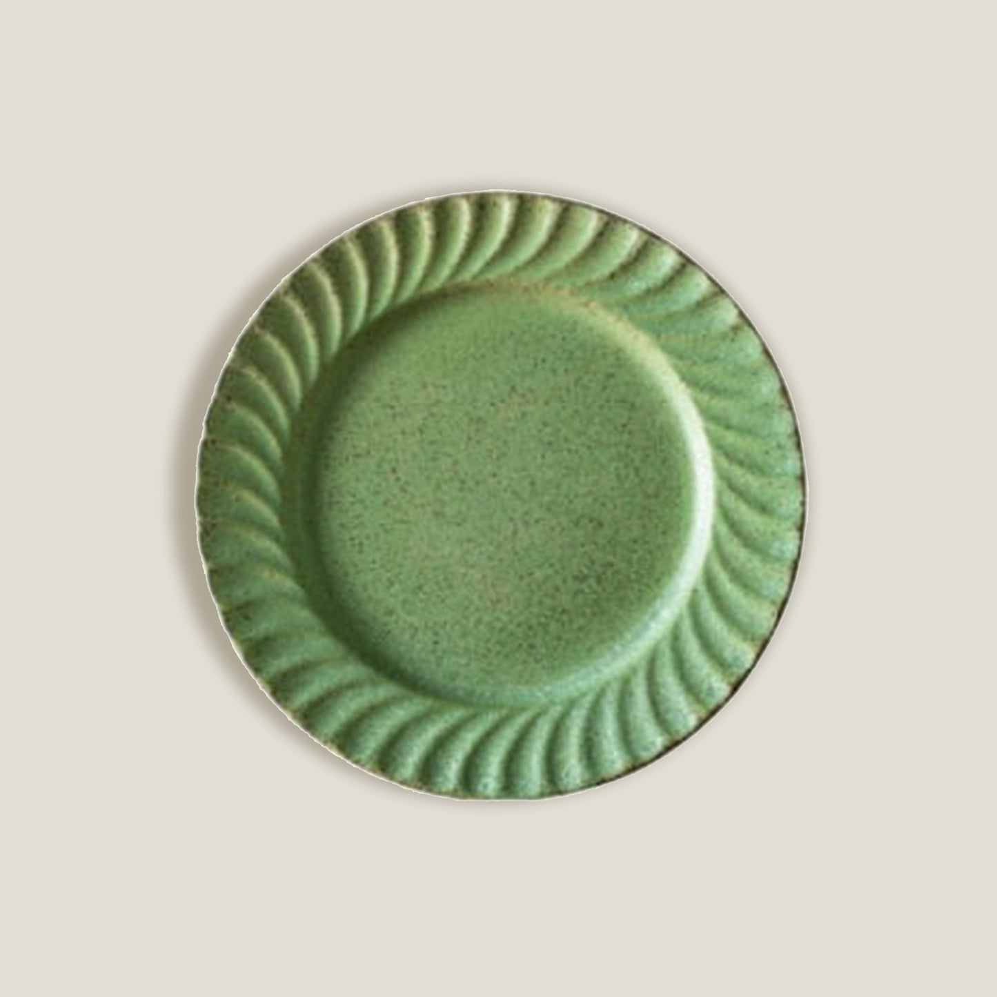 Green Leaves Round Plates