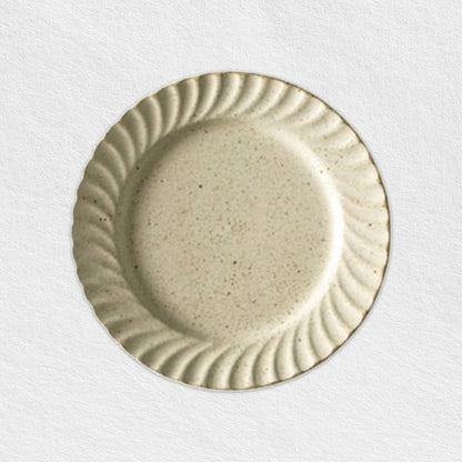 Cream Leaves Round Plates