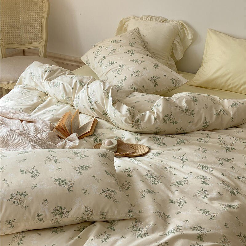 Beige Green Flower Bedding Set