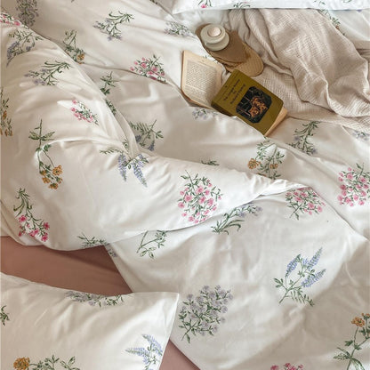 White Flower Pastoral Bedding Set